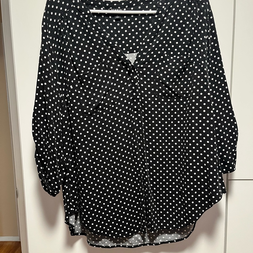 torrid Black and White Polka Dot V-Neck Blouse